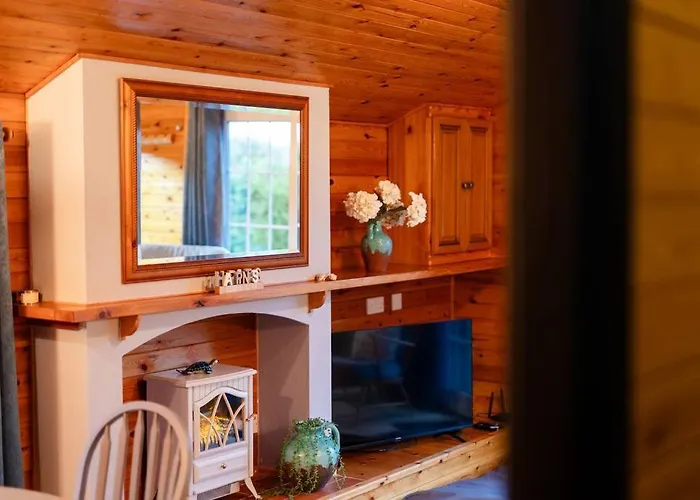 Rural Log Cabin In Snowdonia Near Coed Y Brenin By Seren Short Stays