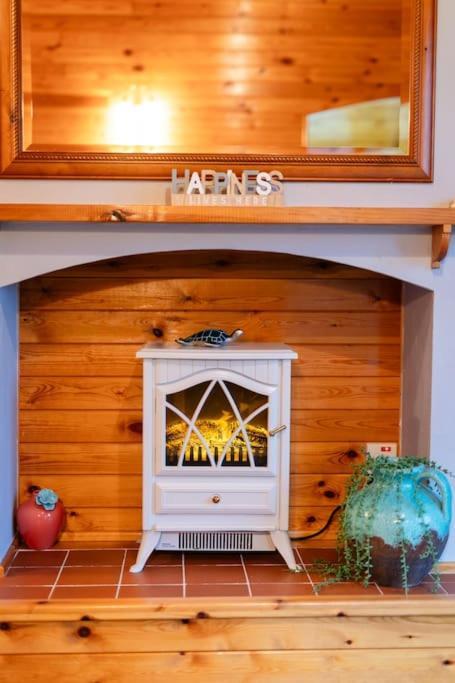 Chalet Rural Log In Snowdonia Near Coed Y Brenin By Seren Short *