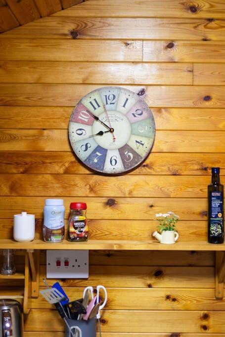 Rural Log In Snowdonia Near Coed Y Brenin By Seren Short Chalet