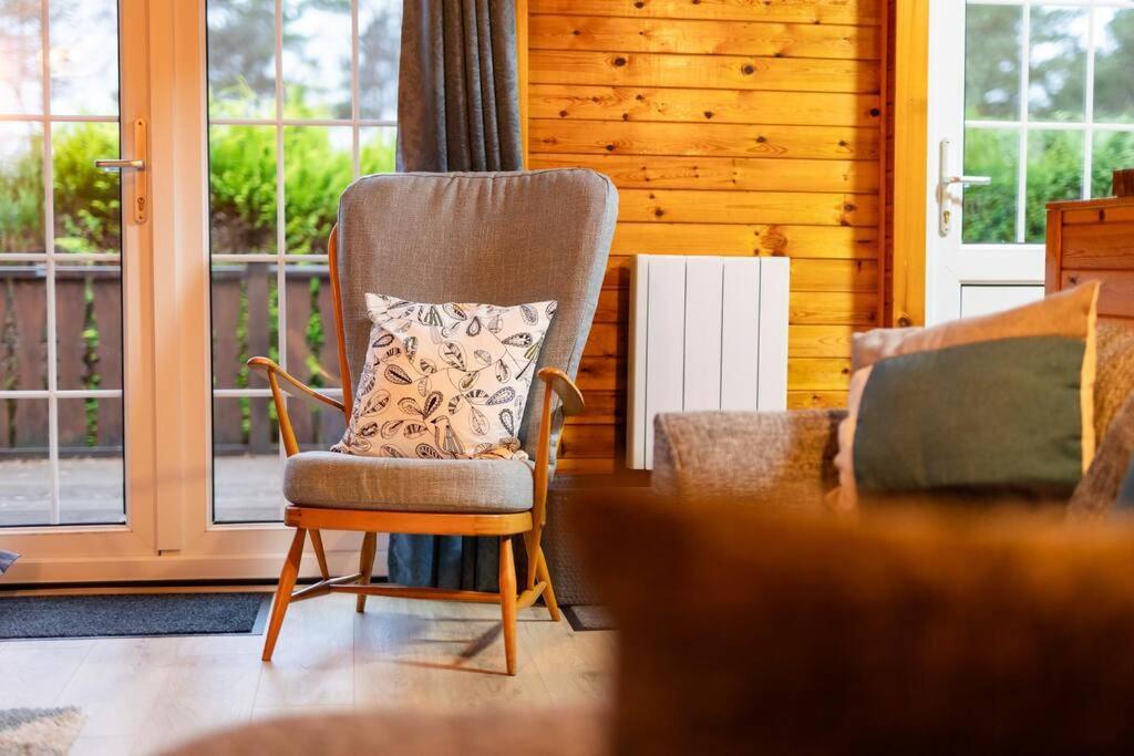 Rural Log In Snowdonia Near Coed Y Brenin By Seren Short Chalet Ffestiniog
